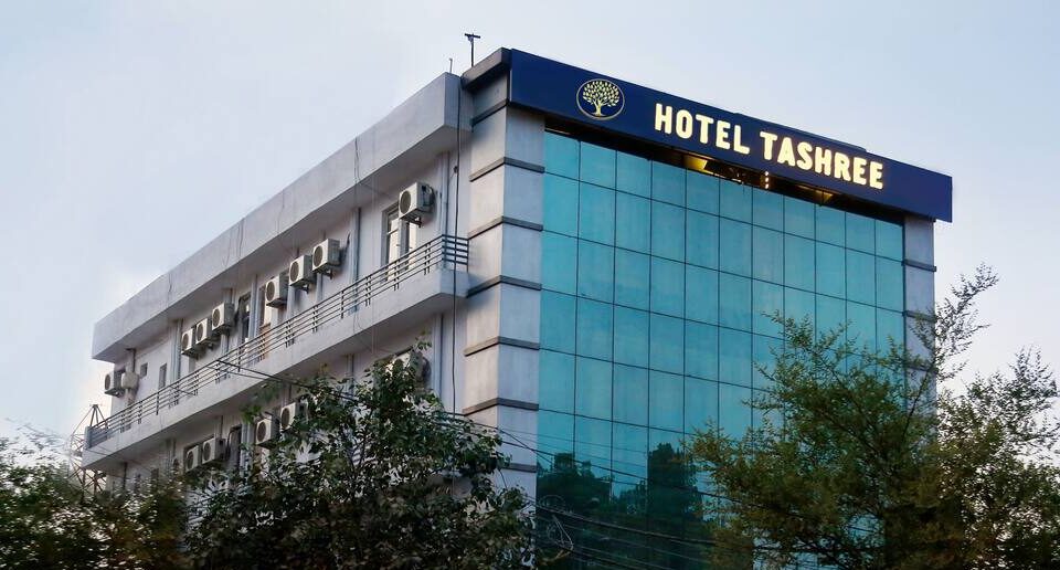 Tashree Hotels in Kapashera Border